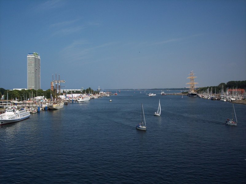 das Schiff in der Travemündung