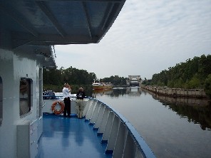 Schleuse vor dem Moskwa-Wolga-Kanal